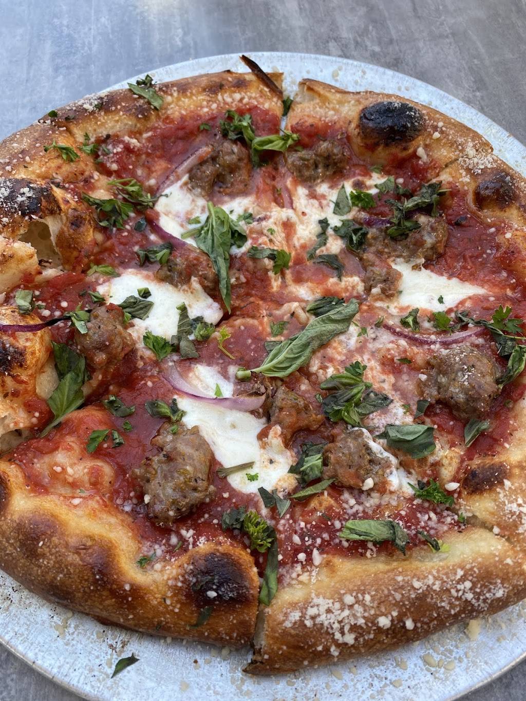 Latitude 42 Brewing Company Oshtemo | restaurant | 6101 W Main St, Kalamazoo, MI 49009, USA | 2697757242 OR +1 269-775-7242