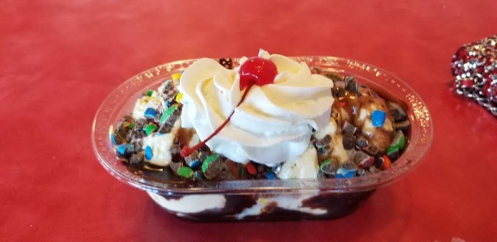 Braums Ice Cream & Burger Restaurant | restaurant | 1589 State Hwy 50, Commerce, TX 75428, USA | 9038866242 OR +1 903-886-6242