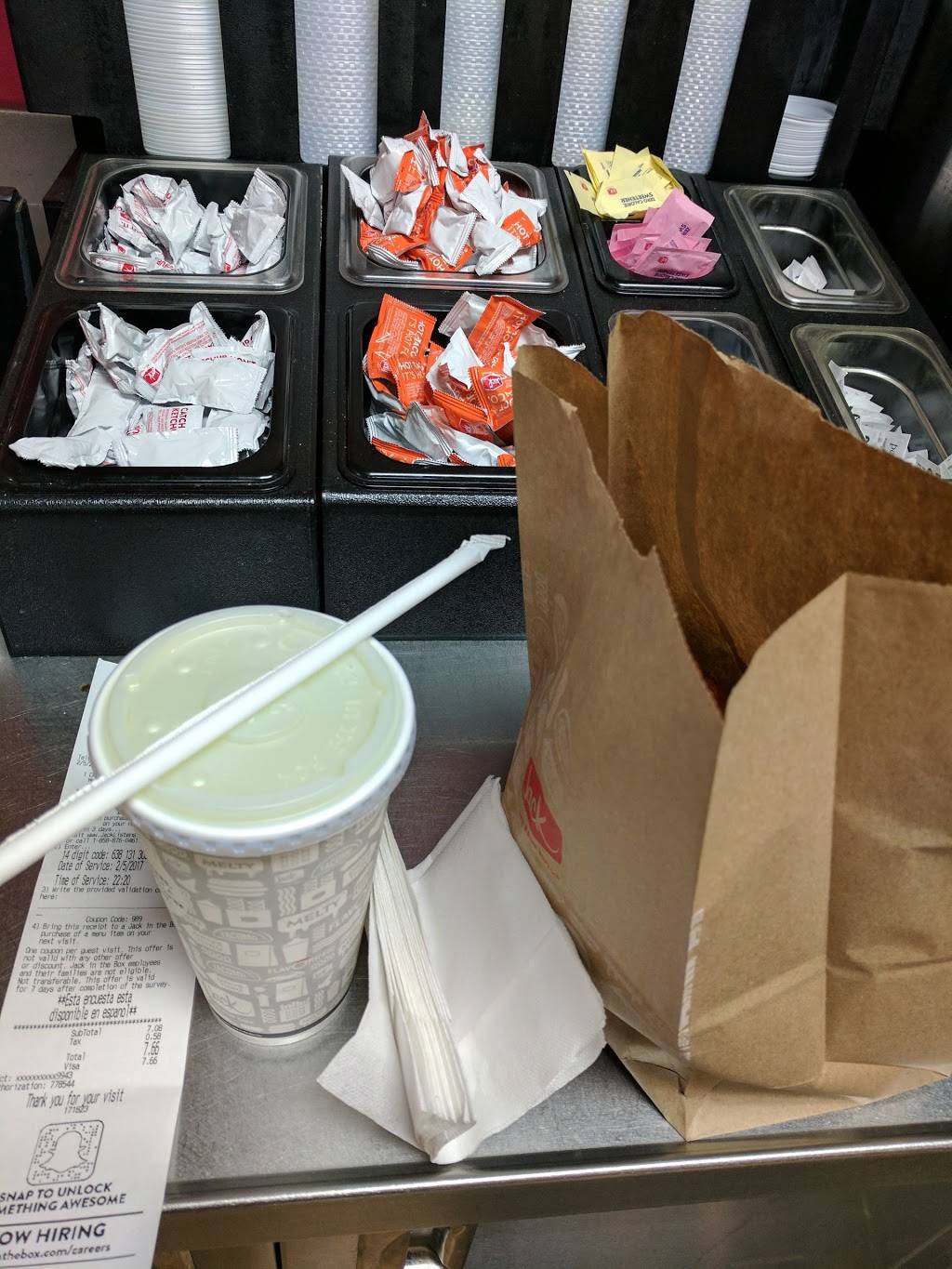 Jack in the Box | restaurant | 4703 Greenville Ave, Dallas, TX 75206, USA | 2143789640 OR +1 214-378-9640