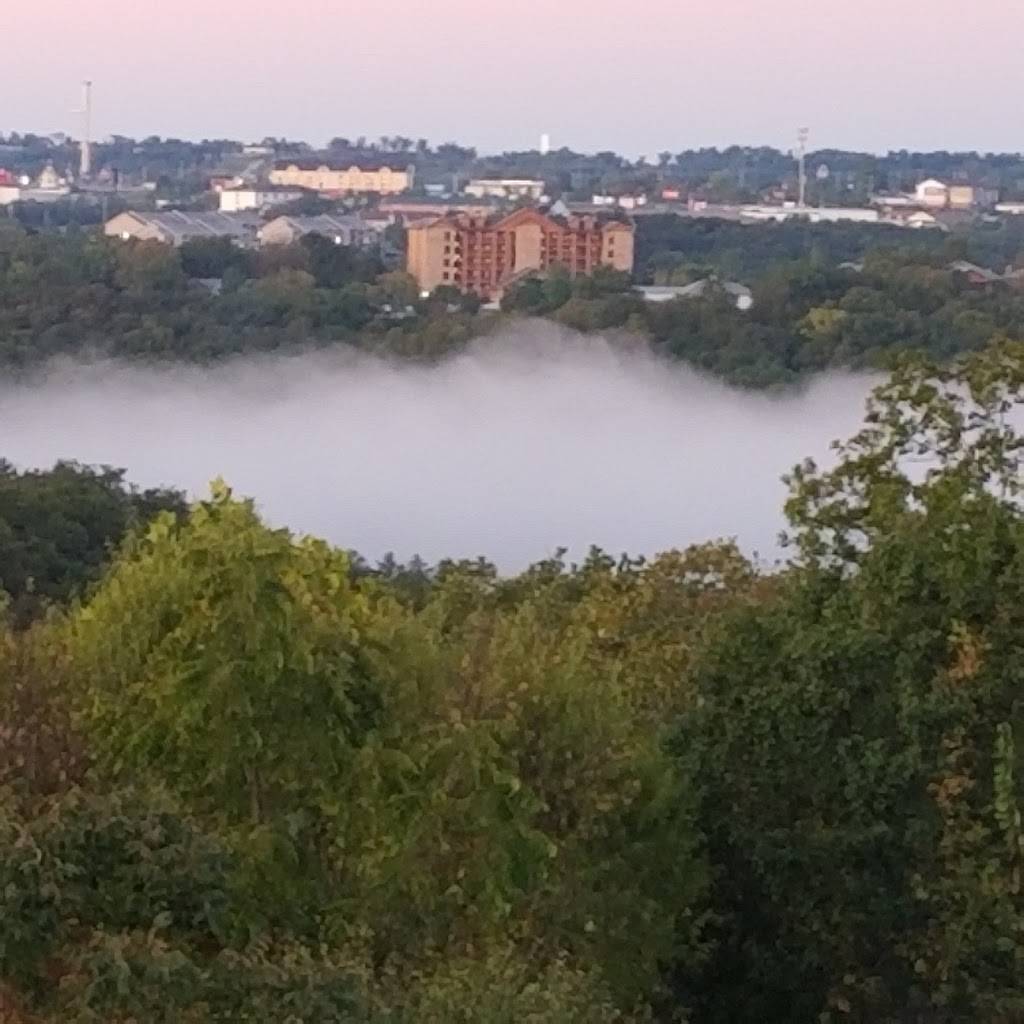 The Park at Foxborough Resort | restaurant | 235 Expressway Ln, Branson, MO 65616, USA | 4173354369 OR +1 417-335-4369