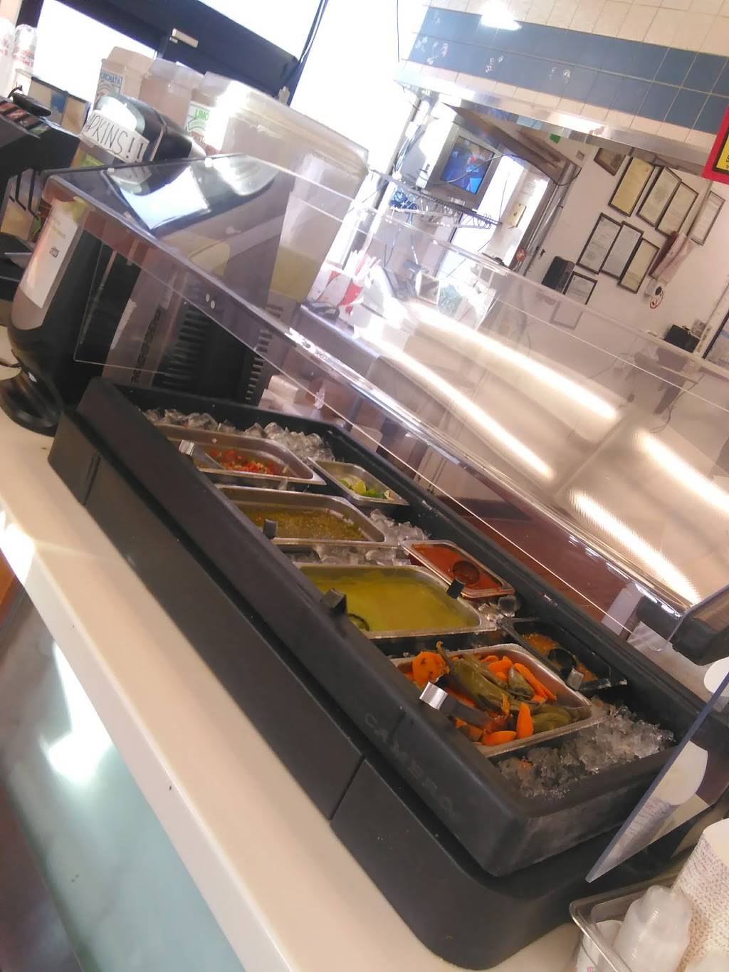 El Forastero Mexican Food | restaurant | 522 N Wilson Way, Stockton, CA 95205, USA | 2094645695 OR +1 209-464-5695