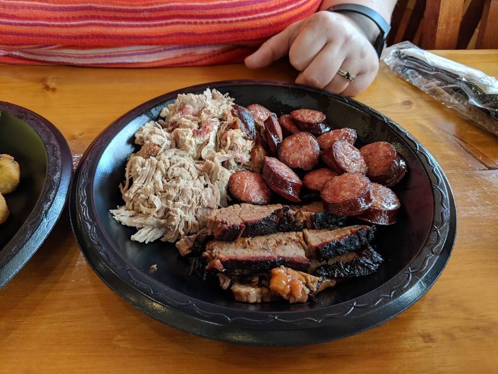 Biguns Barbeque | restaurant | 362 Carns Mill Rd, Talking Rock, GA 30175, USA | 7062537675 OR +1 706-253-7675