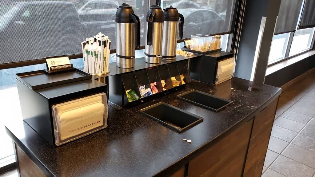 Starbucks | cafe | 600 S 9th St, Philadelphia, PA 19147, USA | 2159232389 OR +1 215-923-2389