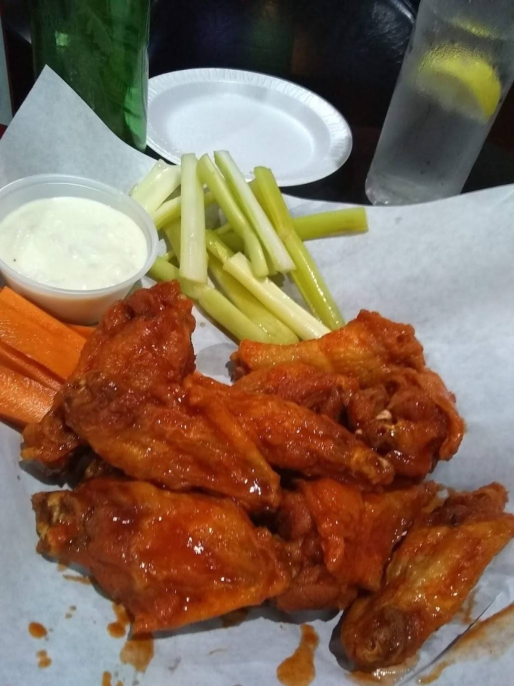 South Loop Club | restaurant | 701 S State St, Chicago, IL 60605, USA | 3124272787 OR +1 312-427-2787