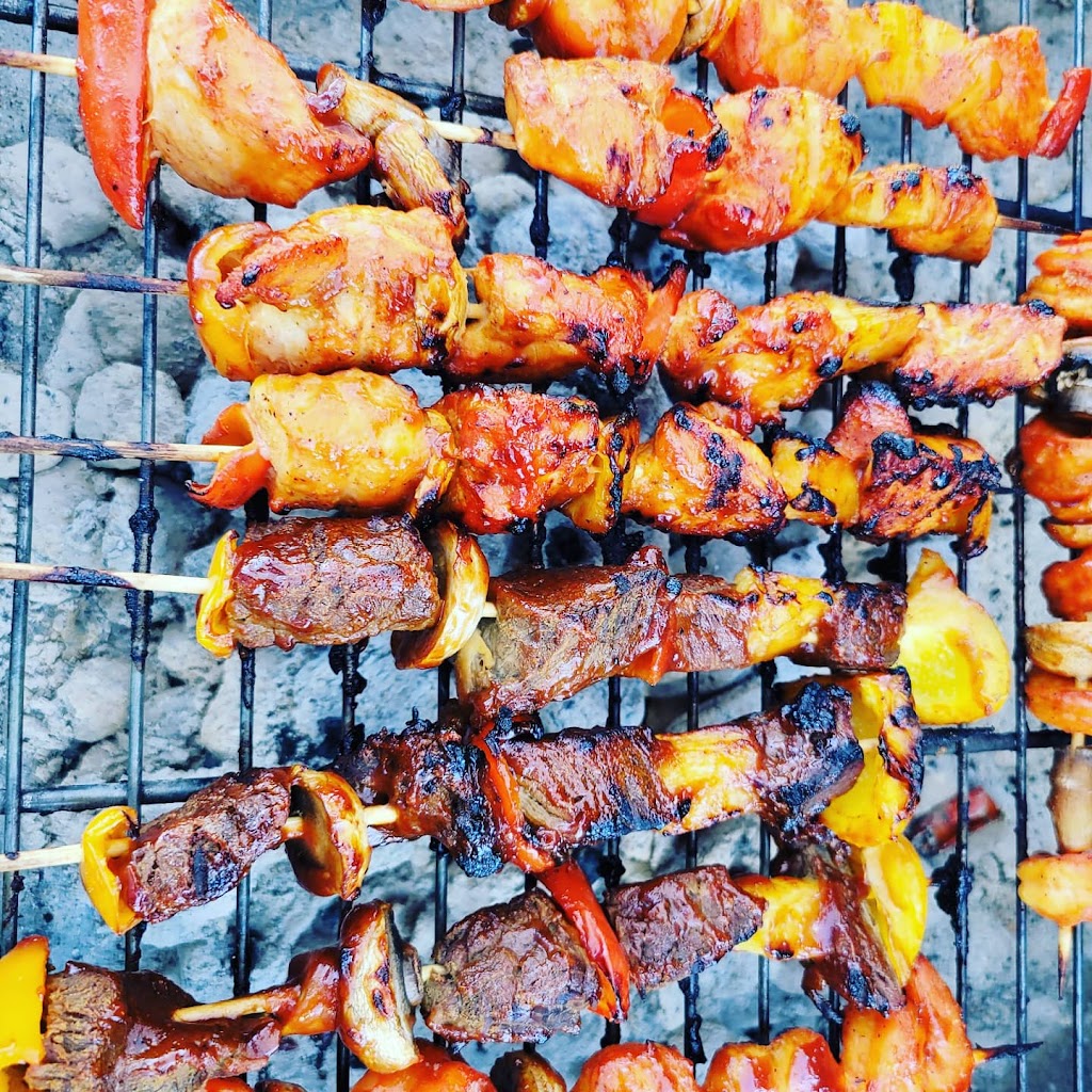 Grillz N Things | restaurant | 1840 W Ave N, Palmdale, CA 93551, USA | 8187519800 OR +1 818-751-9800