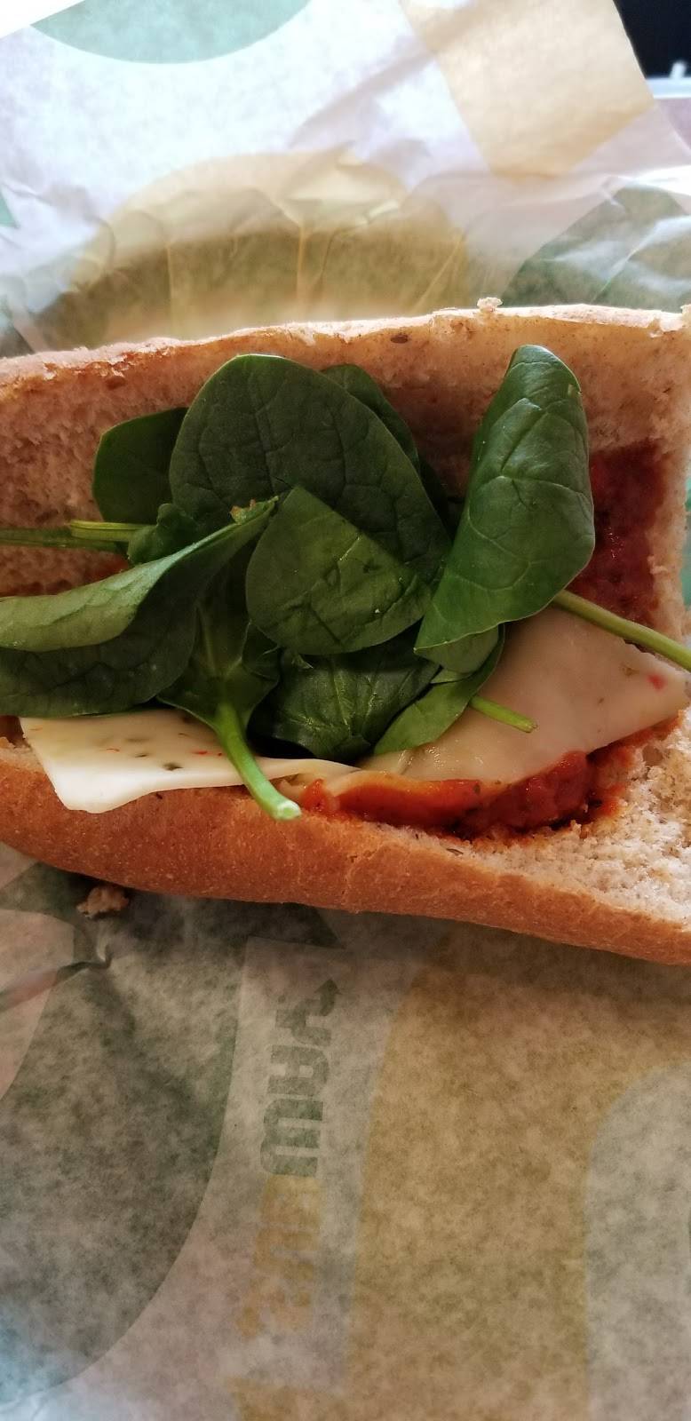 Subway Restaurants | restaurant | 2035 Verdugo Blvd, Montrose, CA 91020, USA | 8182489430 OR +1 818-248-9430