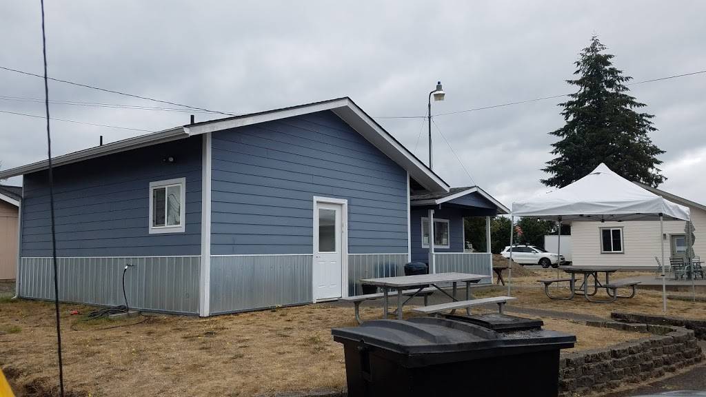 Smittys In & Out | restaurant | 1424 W Main St, Elma, WA 98541, USA | 3604822912 OR +1 360-482-2912