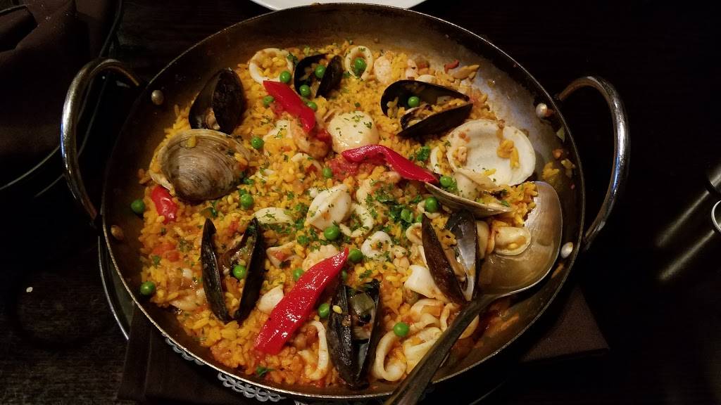 Miro Spanish Grill | restaurant | 12239 N Community House Rd #102, Charlotte, NC 28277, USA | 7045407374 OR +1 704-540-7374