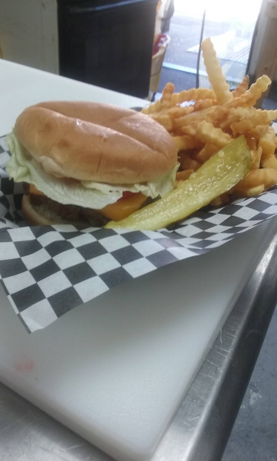 Tailgaters | restaurant | 4222 Celanese Rd, Rock Hill, SC 29732, USA | 8033248300 OR +1 803-324-8300