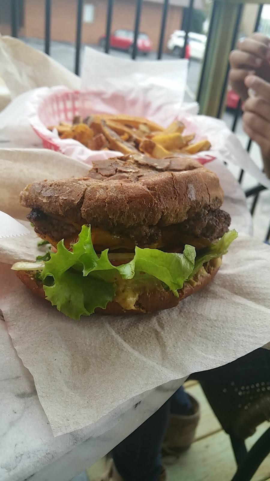 Village Burger | restaurant | 2329 Main St, Tucker, GA 30084, USA | 6783957405 OR +1 678-395-7405