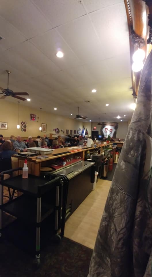 Chief Restaurant & Lounge | restaurant | 107 E Main St, Hartington, NE 68739, USA | 4022549107 OR +1 402-254-9107