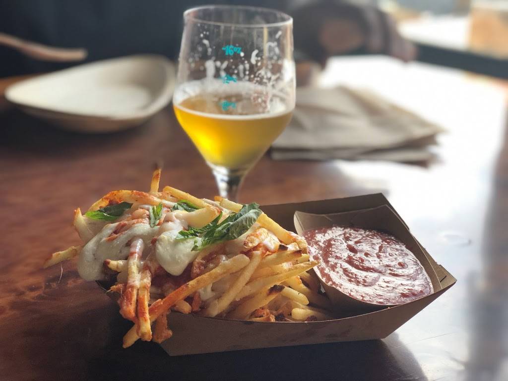 Fluid State Beer Garden | restaurant | 692 E Main St, Ventura, CA 93001, USA | 8056283107 OR +1 805-628-3107