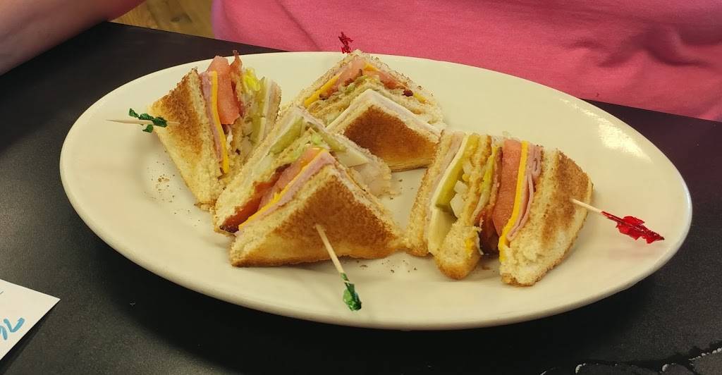 Miss Marys | restaurant | 468 S Gentry Blvd, Gentry, AR 72734, USA | 4795256006 OR +1 479-525-6006