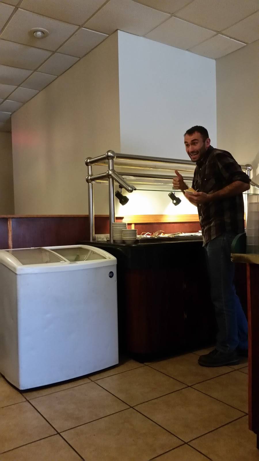 China Moon Buffet | restaurant | 1025 S Main St # 200, River Falls, WI 54022, USA | 7154260333 OR +1 715-426-0333