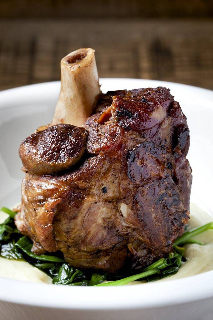 MoHo Kitchen & Cocktails | night club | 3002, 116 S Alfred St #101, Alexandria, VA 22314, USA | 7038946345 OR +1 703-894-6345