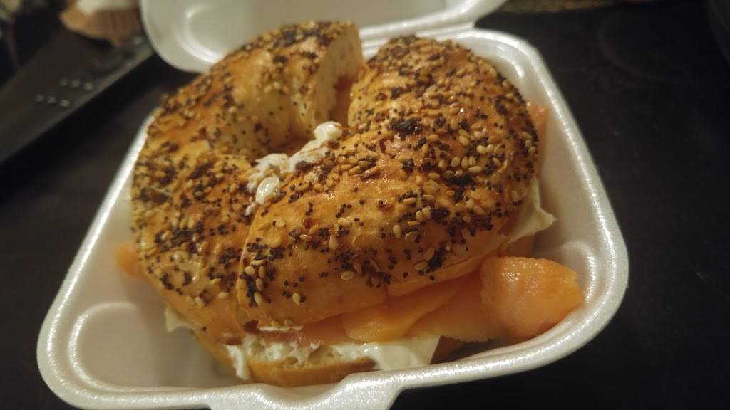 Dunedin Bagels & Deli | bakery | 716 Main St, Dunedin, FL 34698, USA | 7277341829 OR +1 727-734-1829