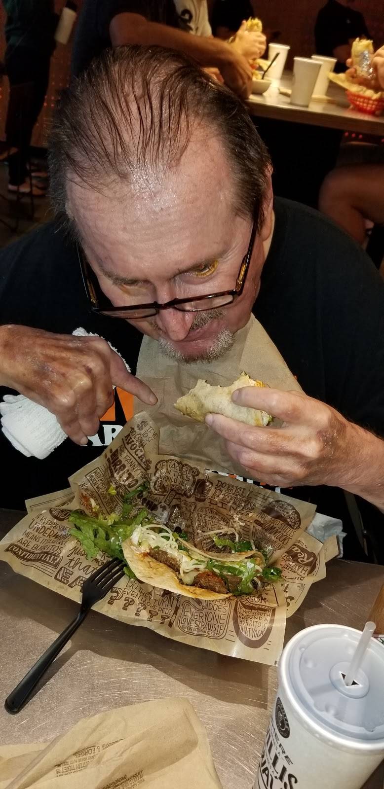 Chipotle Mexican Grill | restaurant | 162 W Hillcrest Dr Ste 300, Thousand Oaks, CA 91360, USA | 8052309193 OR +1 805-230-9193