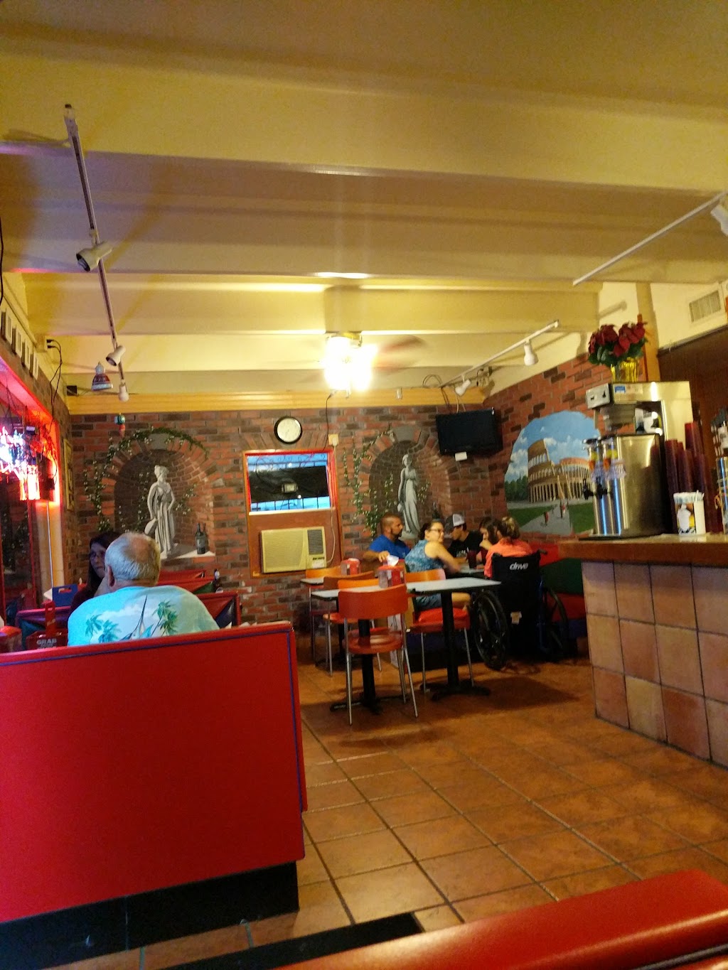 Pizza Town | restaurant | 213 E Lake Ave, Auburndale, FL 33823, USA | 8632688281 OR +1 863-268-8281