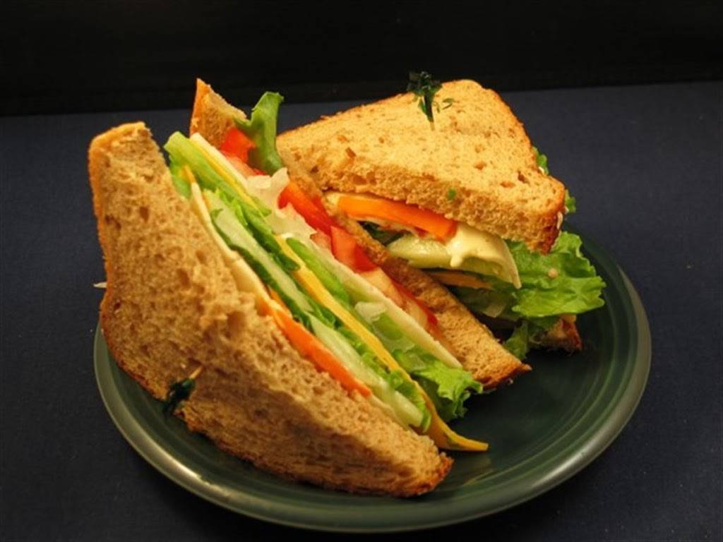 Brownes Irish Marketplace | restaurant | 3300 Pennsylvania Ave, Kansas City, MO 64111, USA | 8165610030 OR +1 816-561-0030