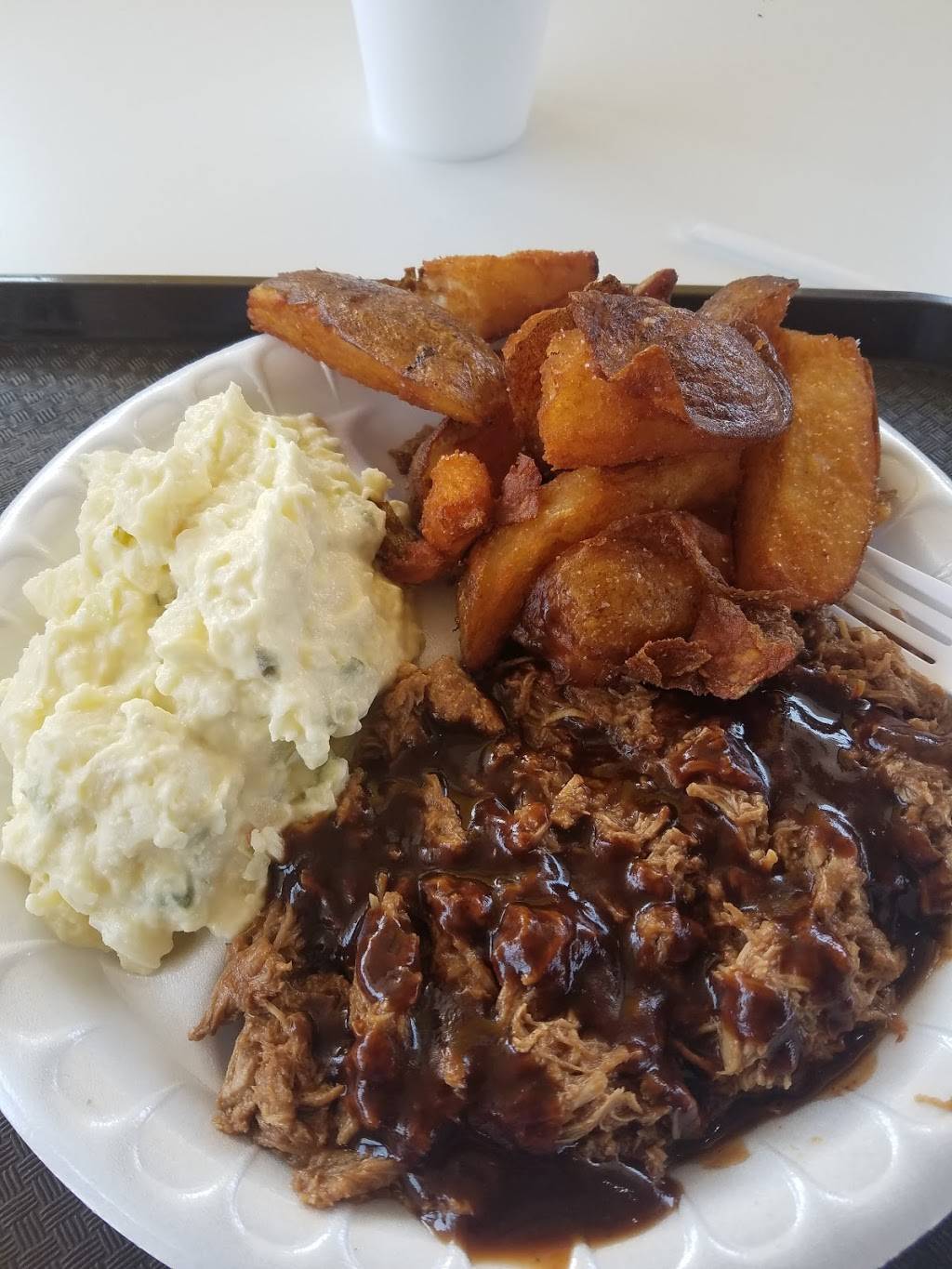 Fat Daddys BBQ | restaurant | 942 Hartnell Ave, Redding, CA 96002, USA | 5302216270 OR +1 530-221-6270