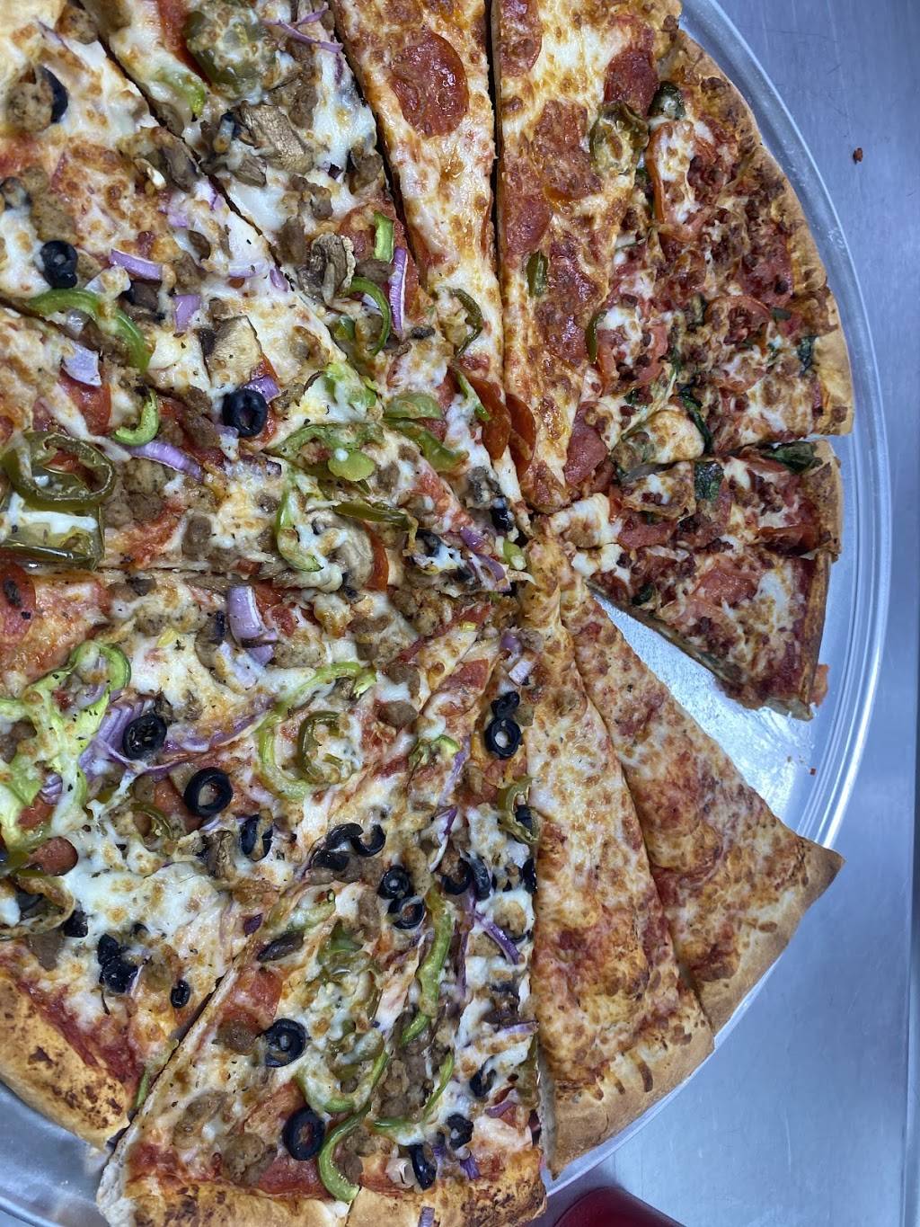 Vamos Pizza | restaurant | 565 W Oates Rd #140, Garland, TX 75043, USA | 4692067353 OR +1 469-206-7353