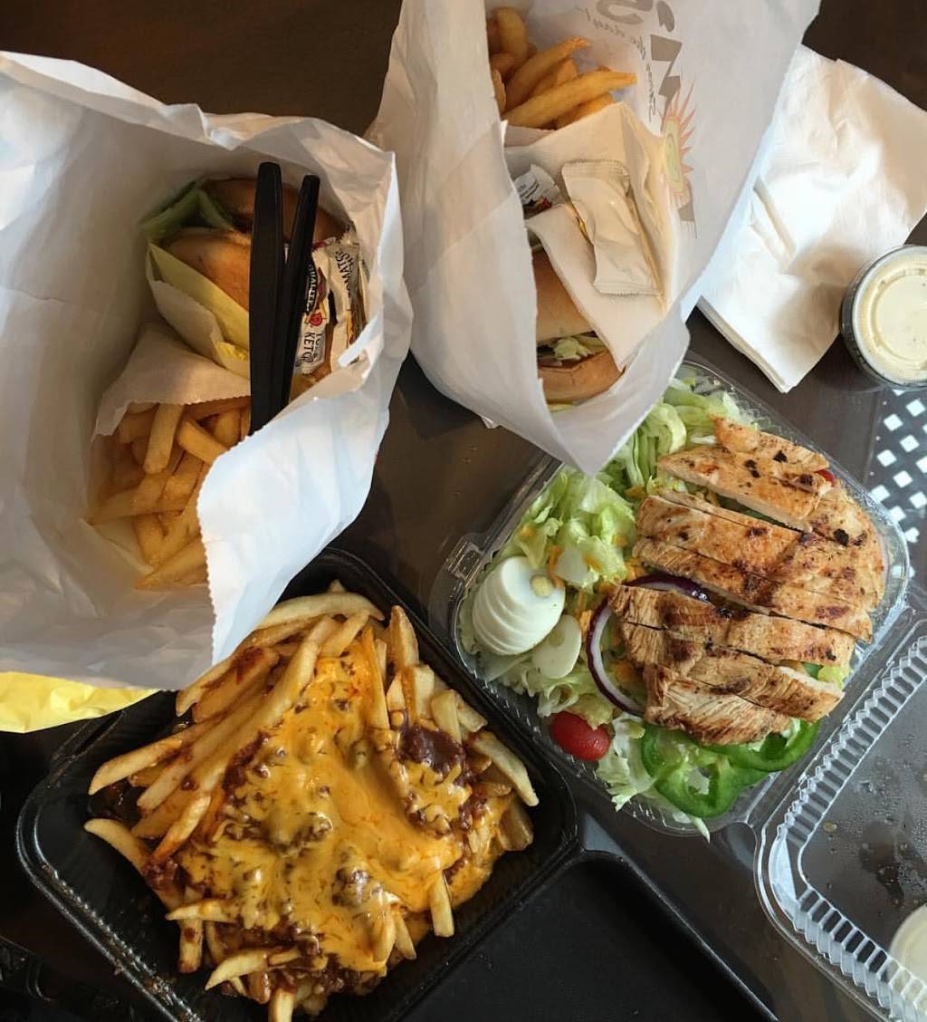 Toms Burgers 18 | restaurant | 1190 Philadelphia St, Pomona, CA 91766, USA | 9096270878 OR +1 909-627-0878