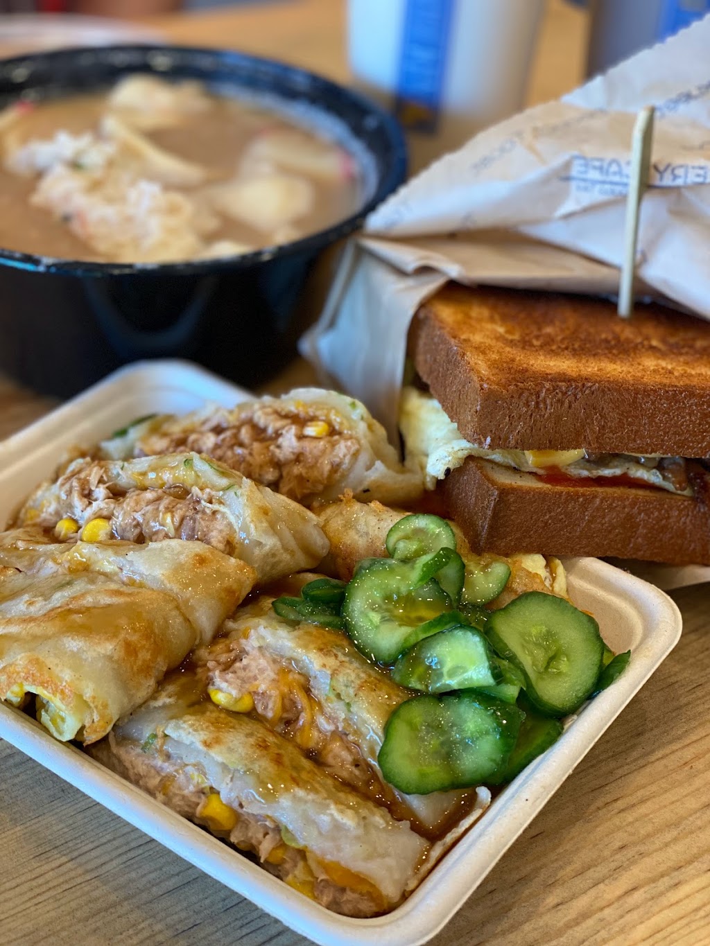 Luxweet Bakery Cafe | restaurant | 4200 Chino Hills Pkwy #125, Chino Hills, CA 91709, USA | 9093067169 OR +1 909-306-7169