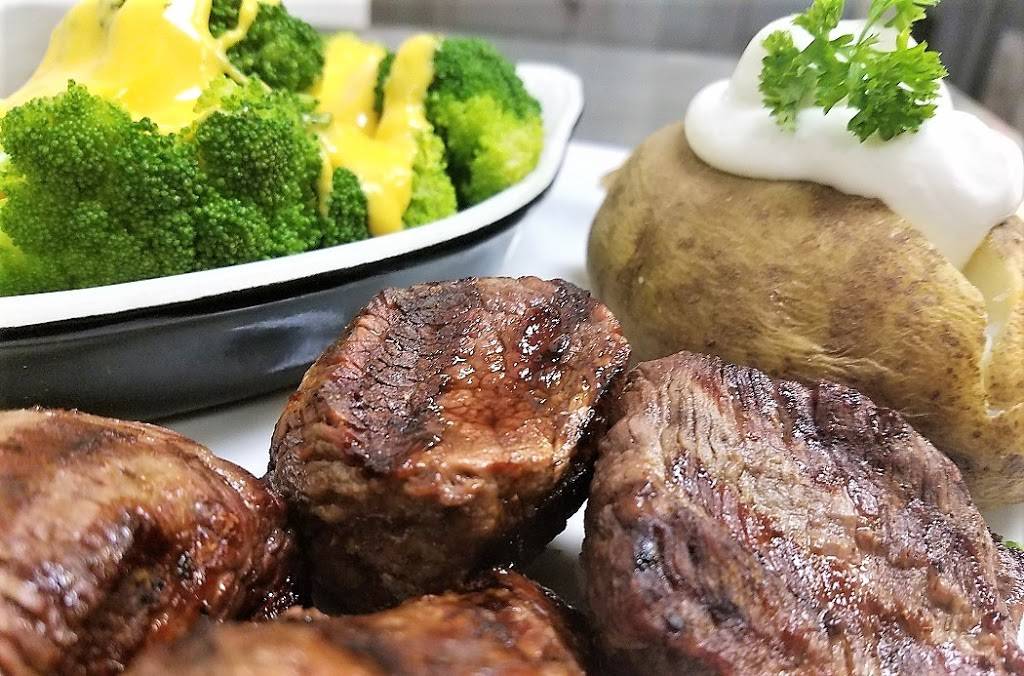 The Richmond Grille | restaurant | 40 Main St, North Adams, MA 01247, USA | 4136636500 OR +1 413-663-6500