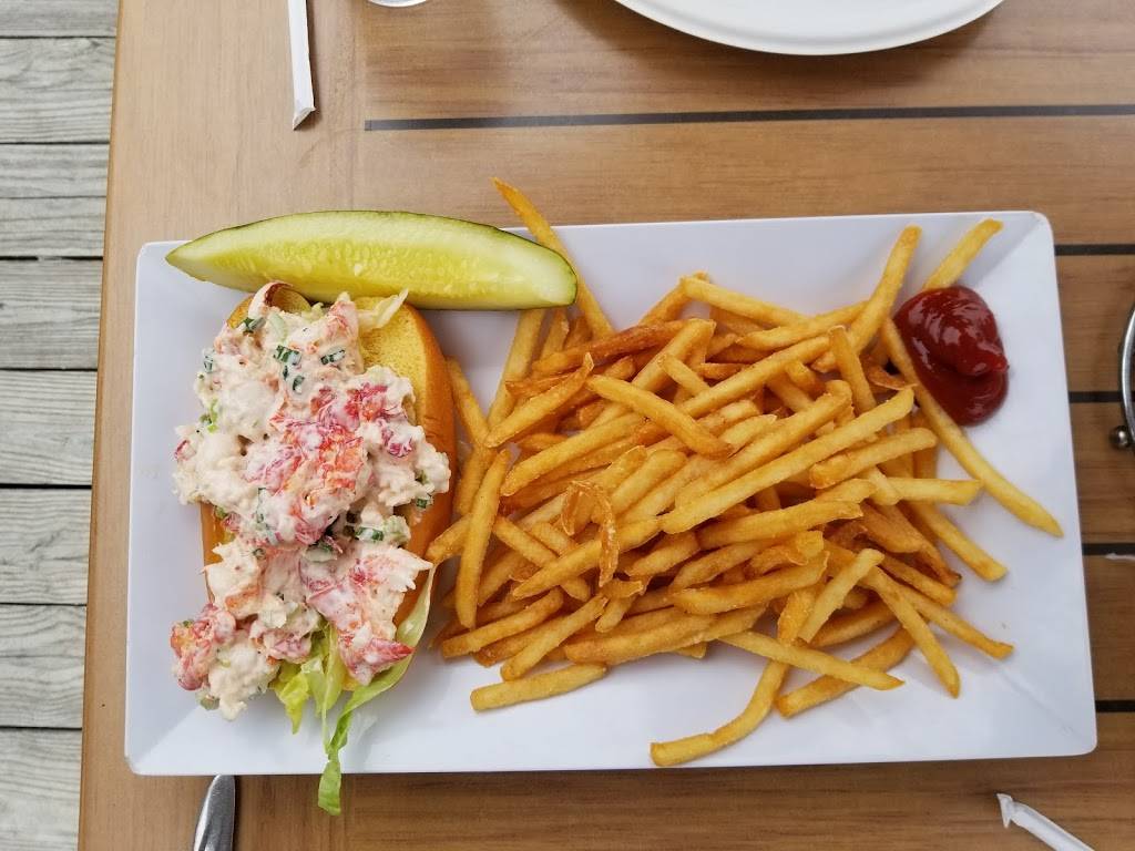 Jordan Lobster Farms | restaurant | 1 Pettit Pl, Island Park, NY 11558, USA | 5168893314 OR +1 516-889-3314