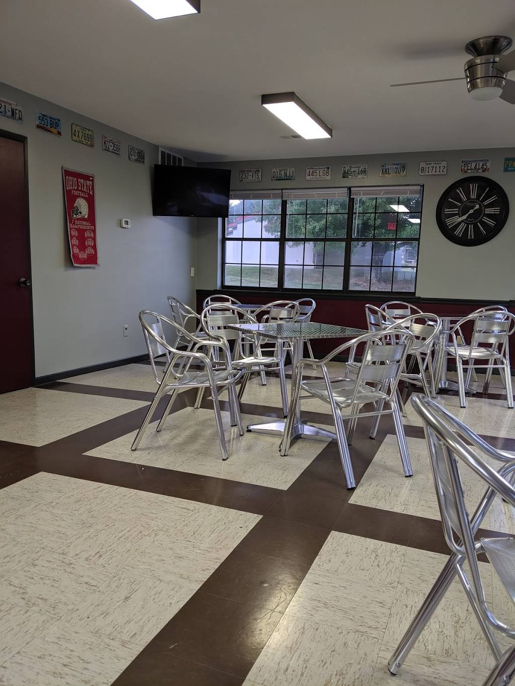 Frostee Shoppe, Too! - Harmer Hill | restaurant | 713 1/2 Lancaster St, Marietta, OH 45750, USA | 7408852095 OR +1 740-885-2095