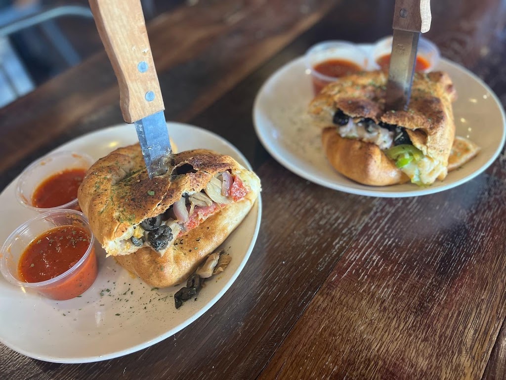 Me-n-Eds Pizzeria and Crafthouse | restaurant | 560 Betteravia Rd, Santa Maria, CA 93454, USA | 8053547214 OR +1 805-354-7214