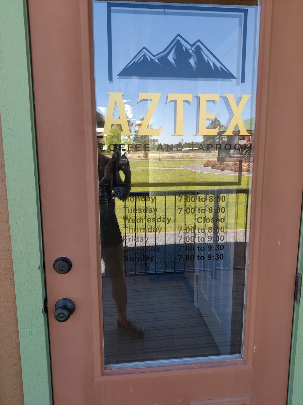 AZTEX Coffee and Taproom | cafe | 2375 Bison Ranch Rd #113, Overgaard, AZ 85933, USA | 9282752790 OR +1 928-275-2790