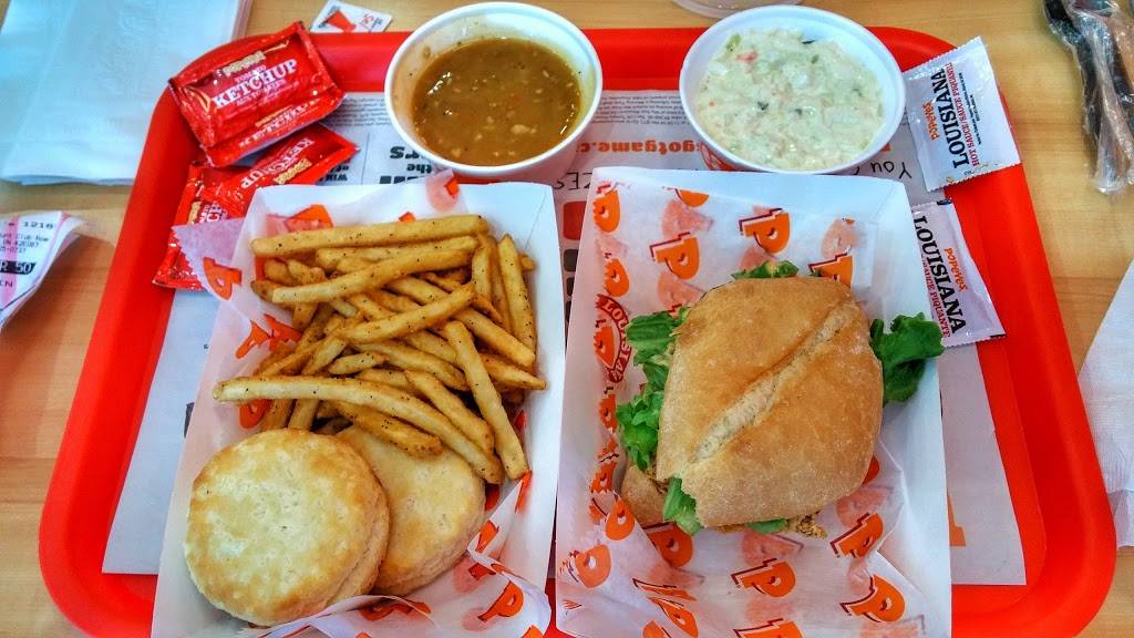 Popeyes louisiana kitchen | restaurant | 280 W Hunt Club Rd, Nepean, ON K2E 1A5, Canada | 6132250737 OR +1 613-225-0737