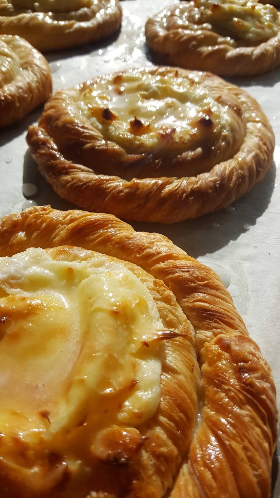 Rachel Ks Bakery | cafe | 126 N Market St #4948, Washington, NC 27889, USA | 2529462253 OR +1 252-946-2253