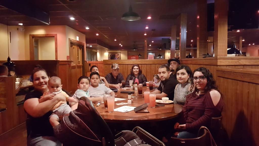 Outback Steakhouse | restaurant | 1101 N Beckley Ave, DeSoto, TX 75115, USA | 9722288748 OR +1 972-228-8748