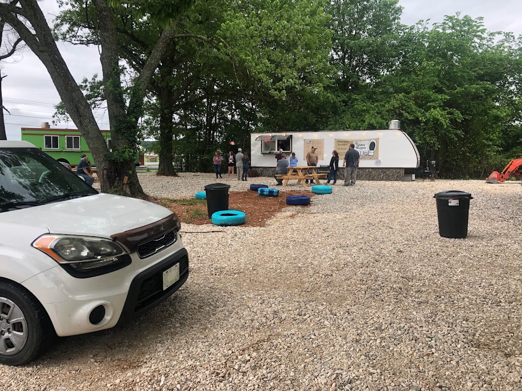 The Gravy Wagon | restaurant | 20221 Sonora Rd, Springdale, AR 72764, USA | 4798796164 OR +1 479-879-6164