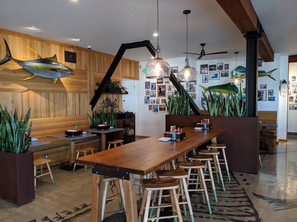 Blue Water Seafood Ocean Beach | restaurant | 5083 Santa Monica Ave Ste 1B, San Diego, CA 92107, USA | 6192558497 OR +1 619-255-8497