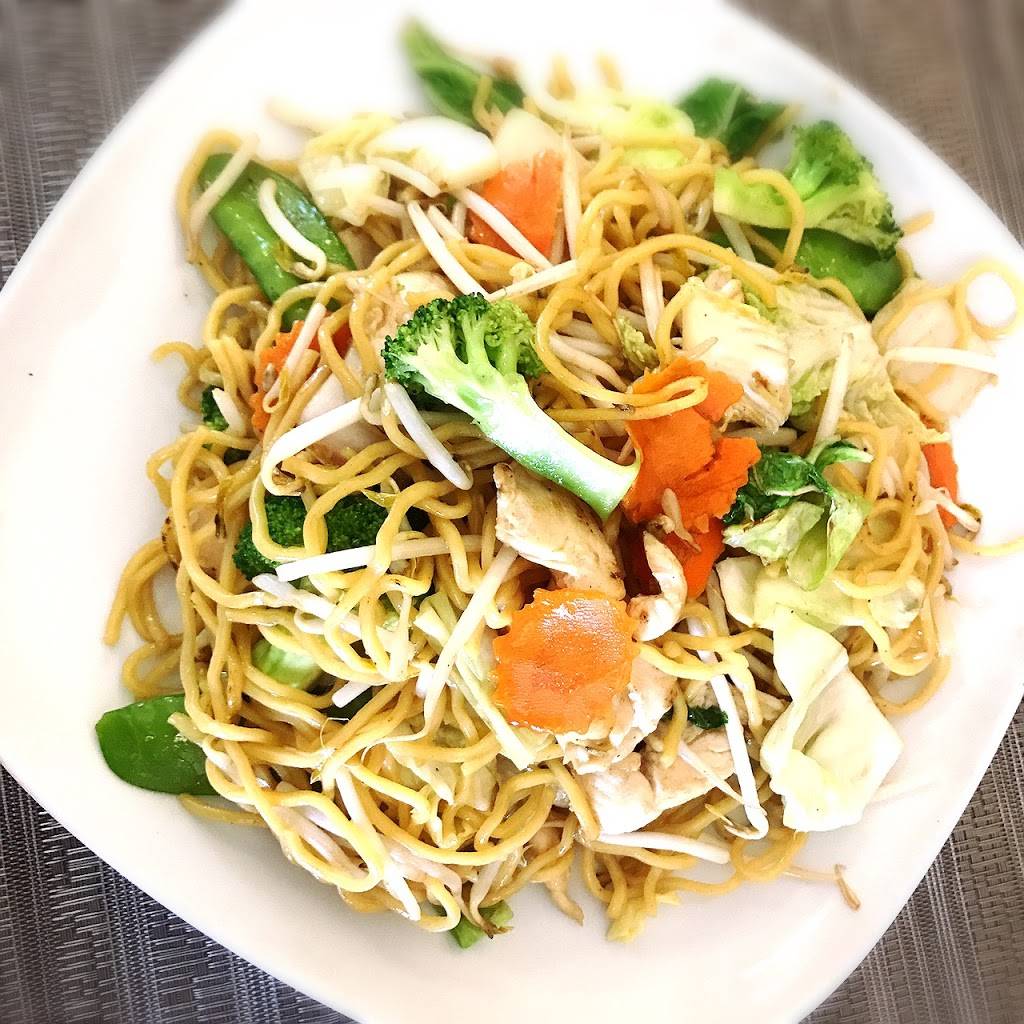 Saraya Thai Cuisine | restaurant | 1439 W Olive Ave, Burbank, CA 91506, USA | 8188461244 OR +1 818-846-1244