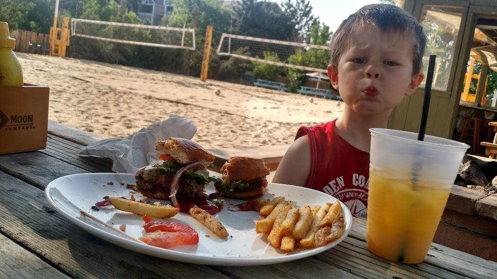 Gibbys Big Backyard | restaurant | 1555 S Havana St Unit W, Aurora, CO 80012, USA | 3037555944 OR +1 303-755-5944