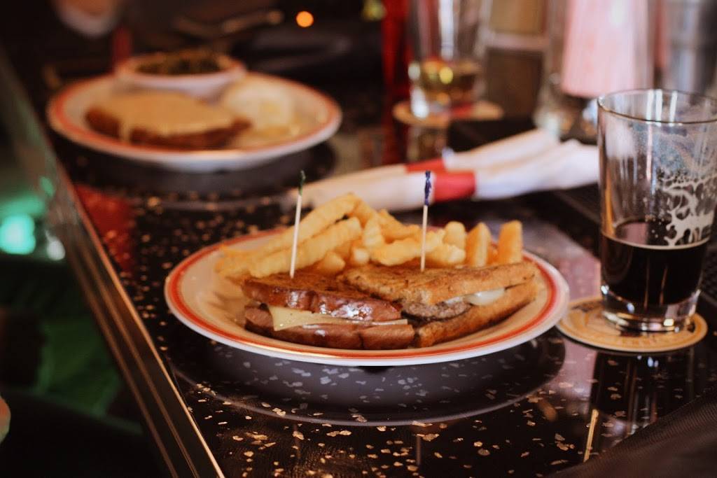 Fat Kat Slims | restaurant | 730 8th Ave S, Nashville, TN 37203, USA | 6157396953 OR +1 615-739-6953