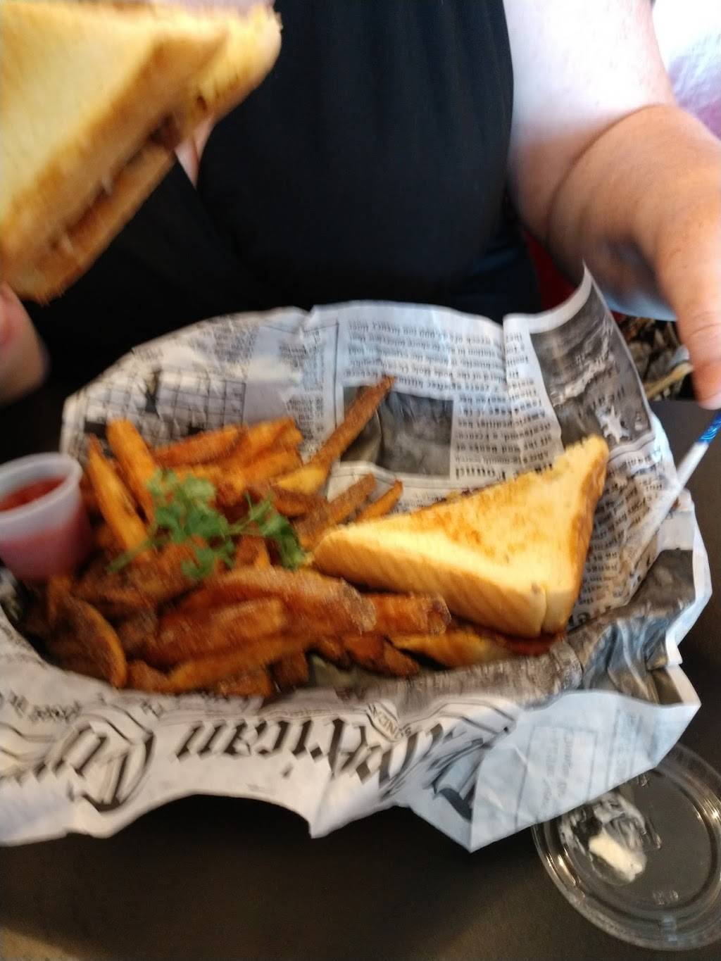 Yalls Wicked Kitchen | restaurant | 1076 MA-28, South Yarmouth, MA 02664, USA | 5083981960 OR +1 508-398-1960