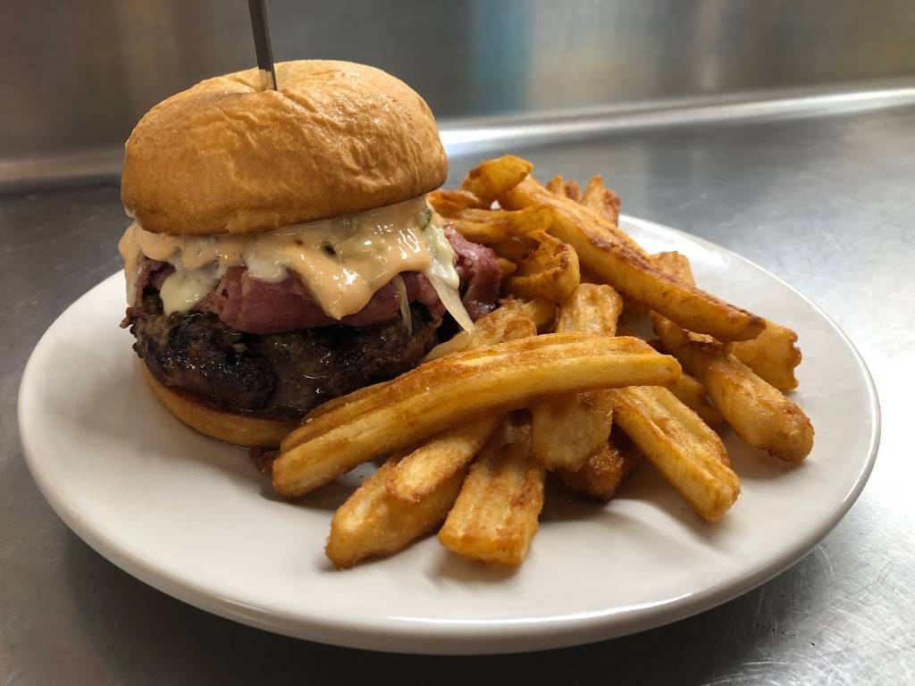 The Steer Barn | restaurant | 1144 E Wyandot Ave, Upper Sandusky, OH 43351, USA | 4192943860 OR +1 419-294-3860