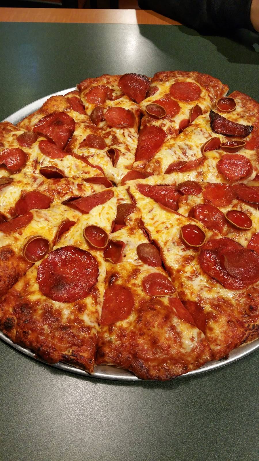 Round Table Pizza | meal delivery | 253 Spreckels Ave, Manteca, CA 95336, USA | 2092398100 OR +1 209-239-8100