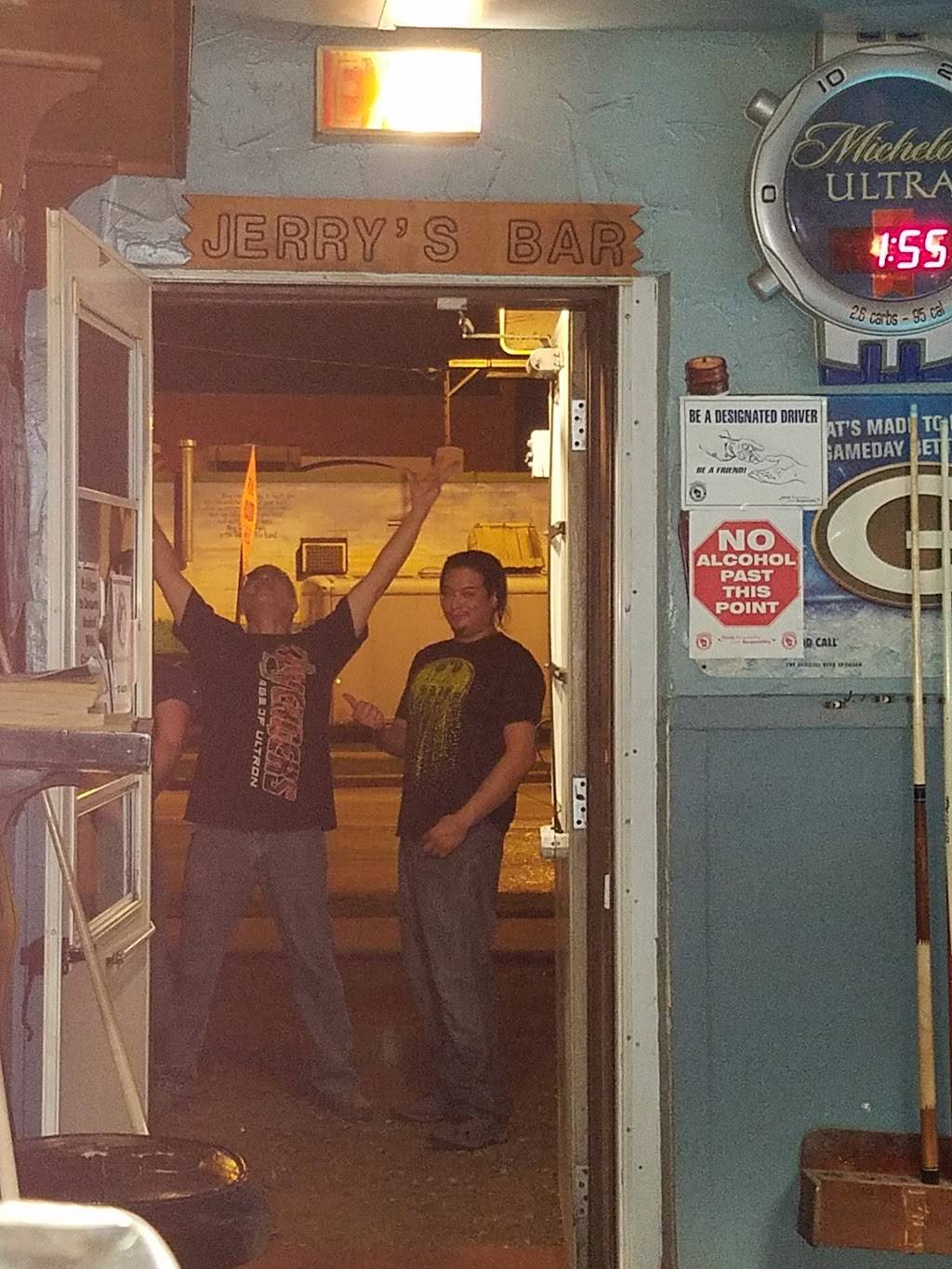 Jerrys Bar | restaurant | 2300 Hall Ave, Marinette, WI 54143, USA | 7157353399 OR +1 715-735-3399