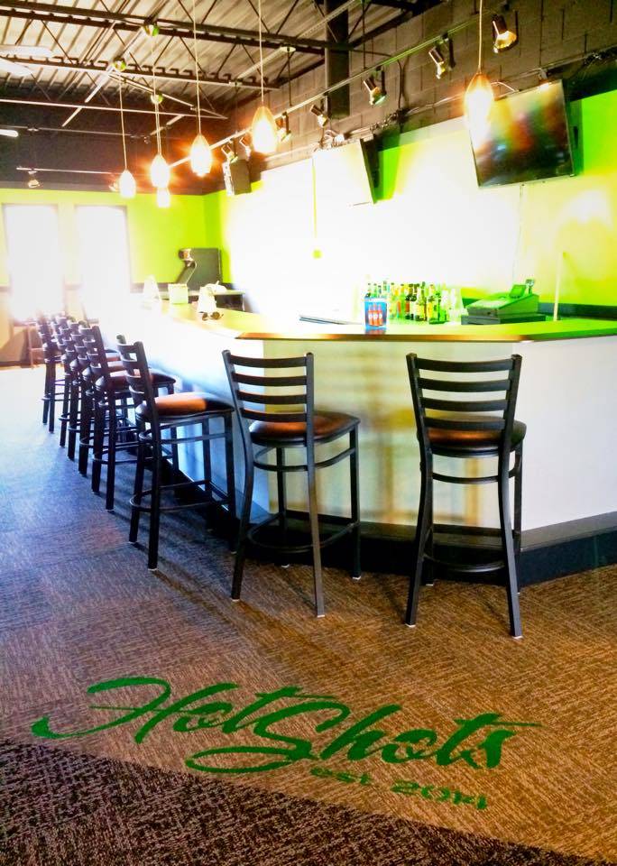Hot Shots Billiards | restaurant | 700 Riverside Dr, Charles City, IA 50616, USA | 6412282001 OR +1 641-228-2001