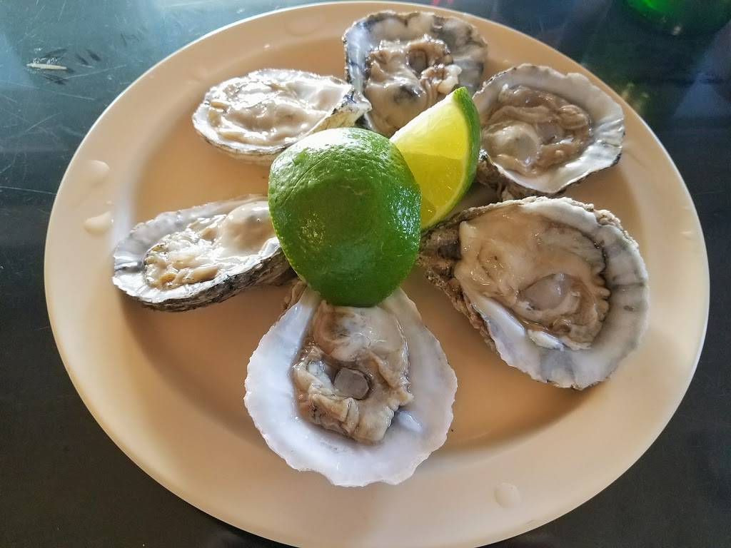 Mariscos El Viejon | restaurant | 11120 Atlantic Ave, Lynwood, CA 90262, USA | 3108855584 OR +1 310-885-5584