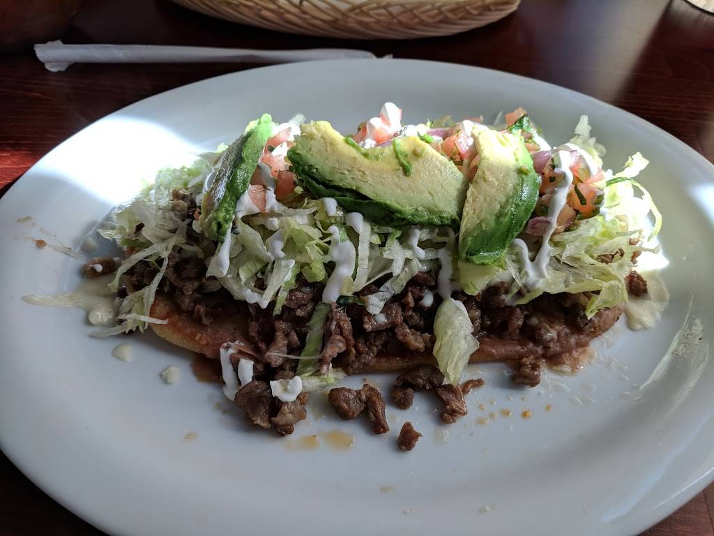 Compadres | Mexican Restaurant | restaurant | 1900 Cayuga St, Middleton, WI 53562, USA | 6082038332 OR +1 608-203-8332