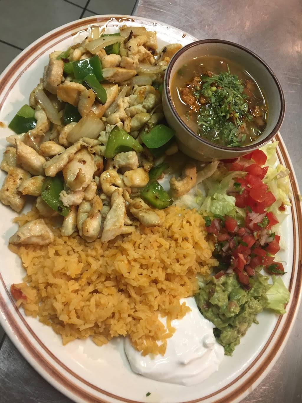 El Gallo Tapatio Mexican Grill | restaurant | 1143 US-90, Flatonia, TX 78941, USA | 9795050860 OR +1 979-505-0860