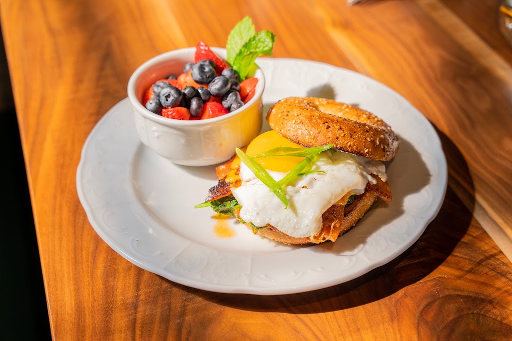 Delilahs | cafe | 8888 W 159th St, Orland Park, IL 60462, USA | 7083640100 OR +1 708-364-0100