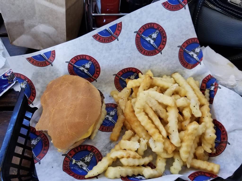 Trailboss Burgers | restaurant | 140 E Exchange Ave, Fort Worth, TX 76164, USA | 8176251070 OR +1 817-625-1070